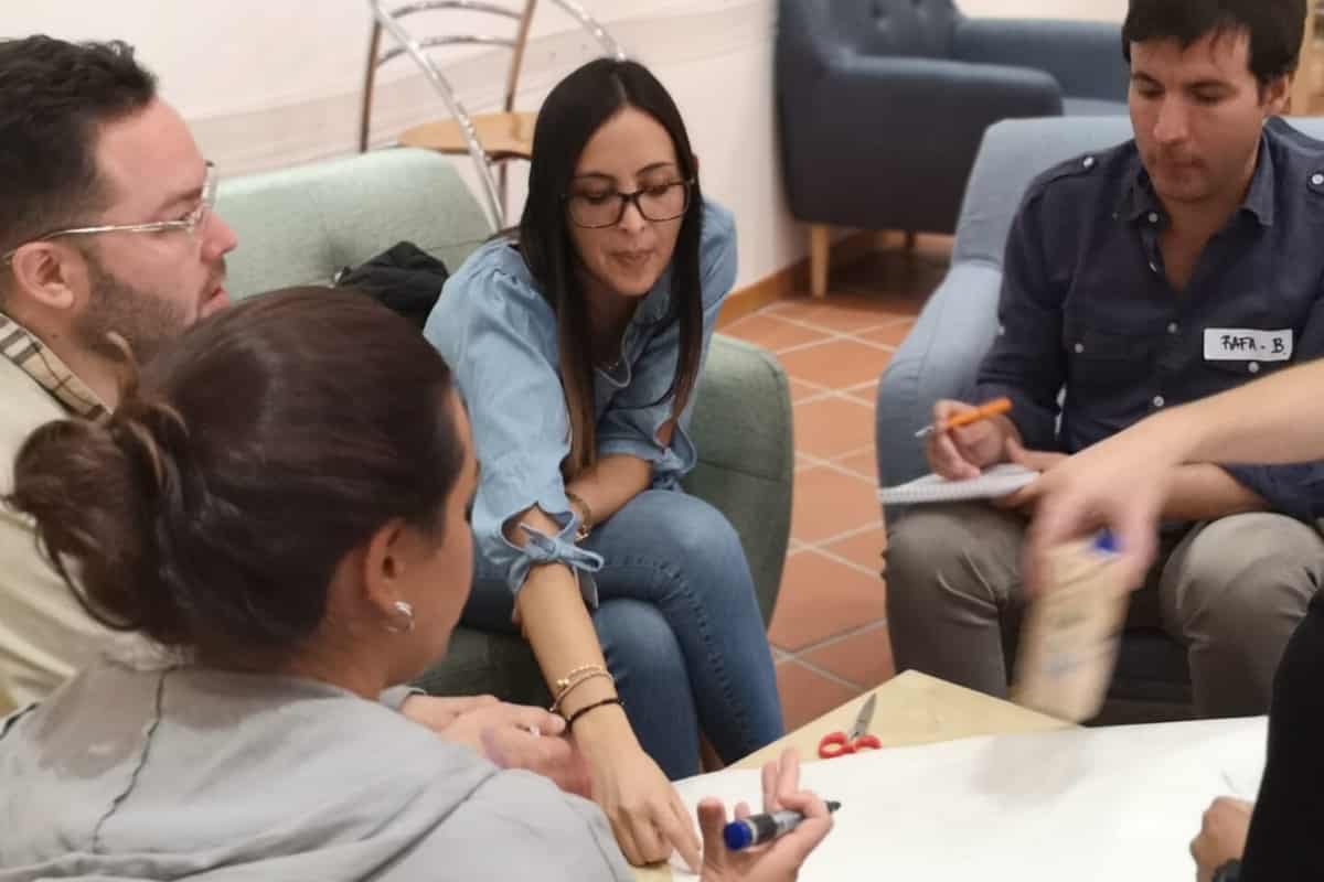 Team Building and Leadership: Activities to Develop Better Leaders