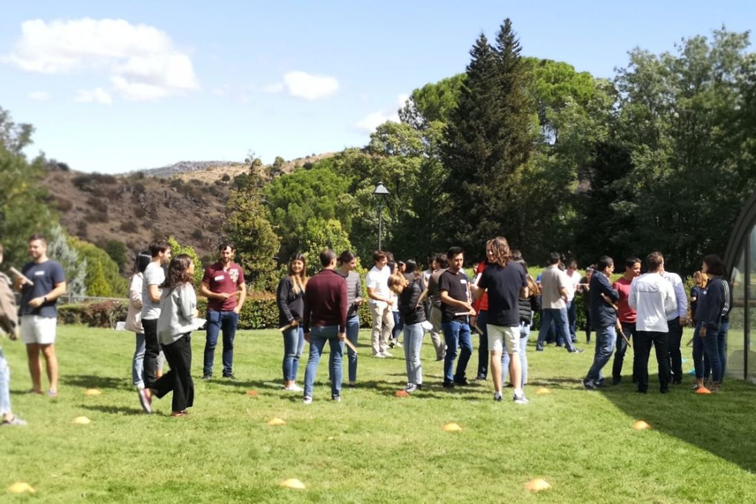 Cómo Elegir la Empresa de Team Building Adecuada: 8 Claves