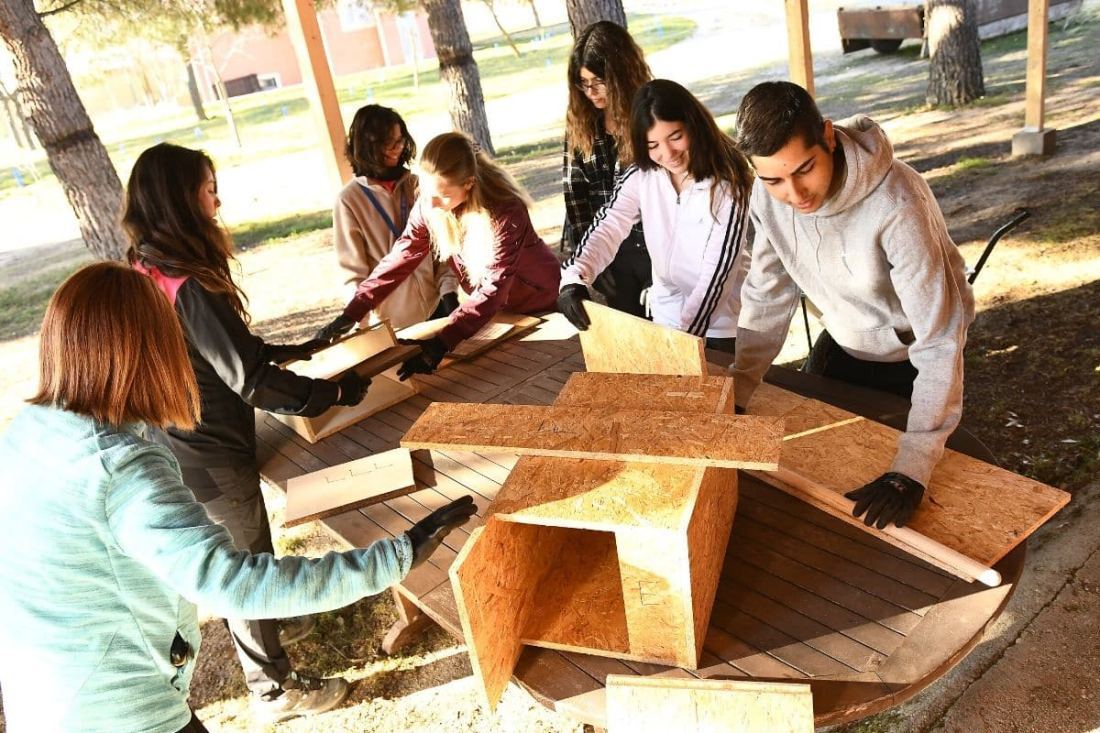 Team building en otoño: actividades de vuelta al cole para tu empresa