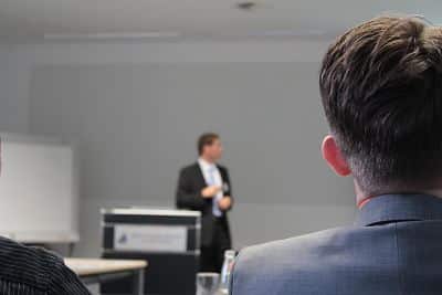 Actividades de Team Building para aprender a escuchar en el trabajo. La escucha activa